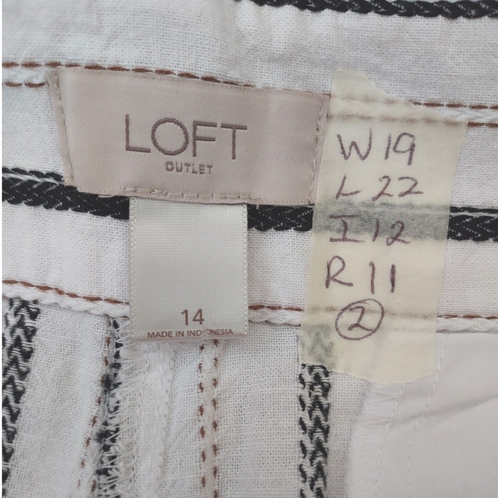 LOFT Outlet Skinny Bermuda Shorts Womens 14 White Black Striped Linen Blend - Picture 5 of 8